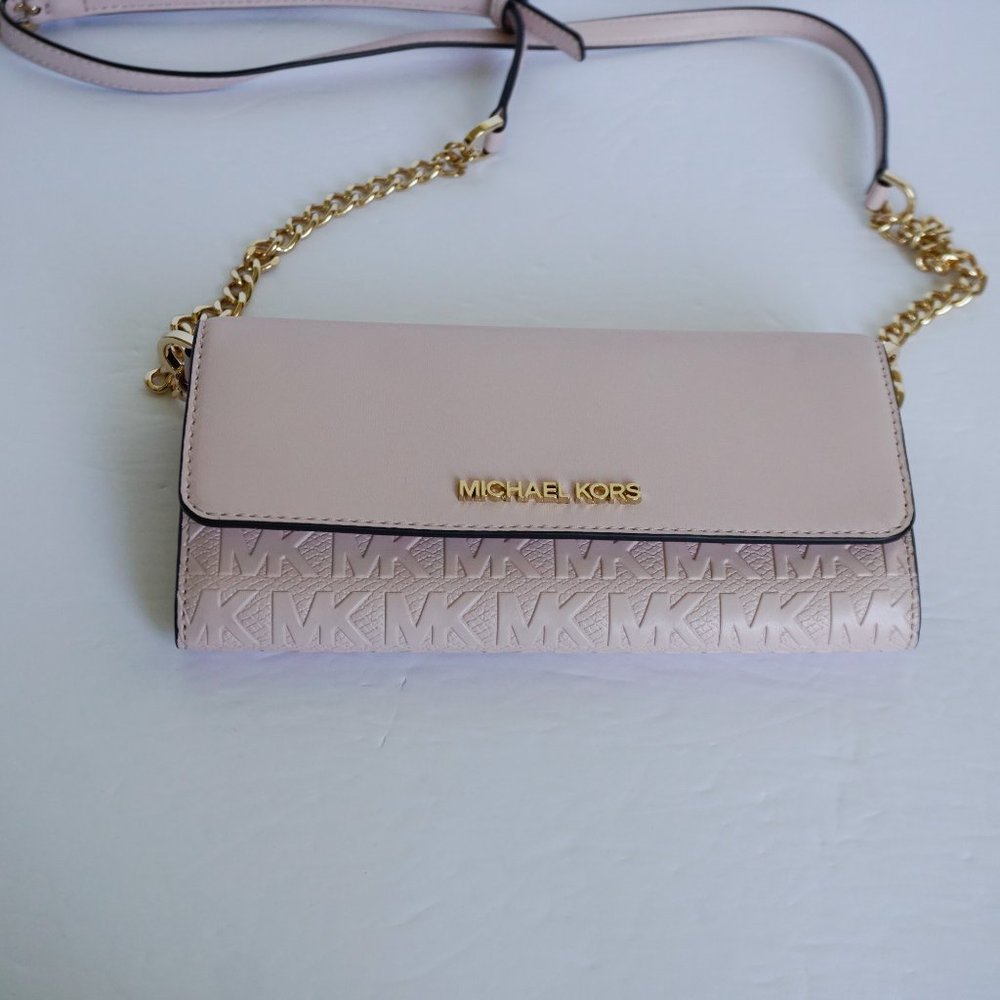 Michael Kors JST WOC Xbody Bag Embossed MK PInk - Picture 6 of 10